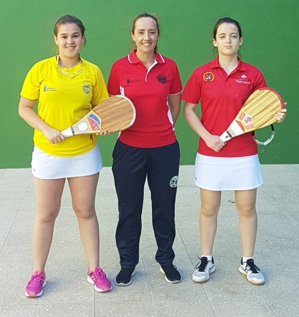 Amaia Espinal y Maider Ardanaz clasificadas para los cuartos de final de F30M paleta goma sub 22